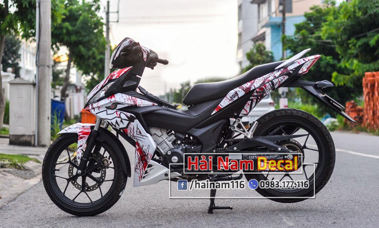 Tem Trùm Winner Trắng Đỏ cá Mập Rỉ Sét