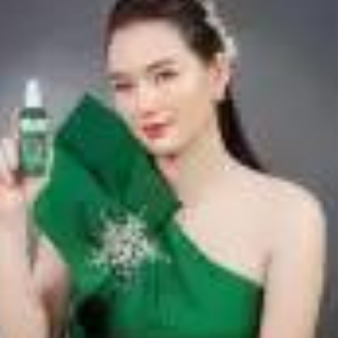 Miễn Phí Ship. Xịt Vệ Sinh Phụ Nữ Diệp Lục NaNo Bạc