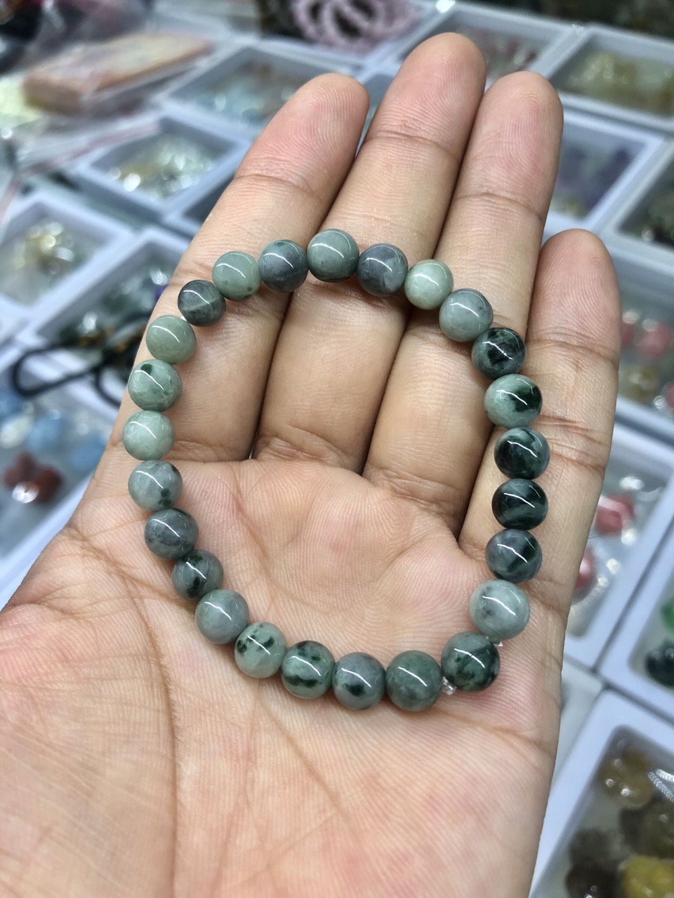 Vòng đeo tay, lắc tay lu thống phong thủy đá ngọc phỉ thúy - Hạt đá 6,8 mm