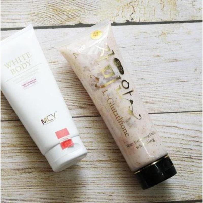 Tẩy tế bào chết Body Gel Gold Whitening 350ml- Tẩy Tế Bào Da Chết Làm Mờ Vết Thâm Đem Lại Làn Da Trắng Mịn Màng