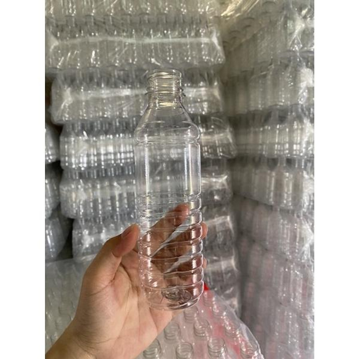 200 chai 370ml ( thể tích thực 350ml ) đã bao gồm nắp trắng