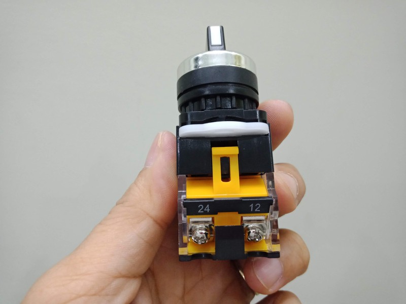 Công tắc xoay la38 3 vị trí - phi 22mm -2 no