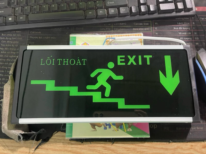 Đèn exit thoát hiểm 2 mặt sáng khẩn cấp khi có sự cố mất điện đột ngột (nhiều mẫu)