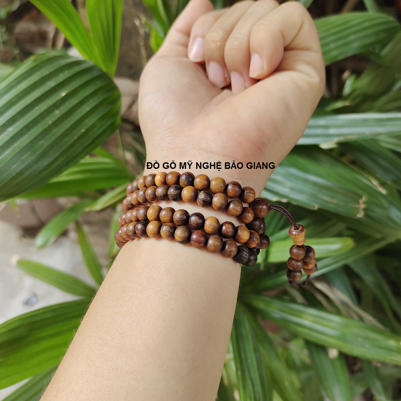 Vòng tay 108 hạt gỗ bách xanh size 6ly