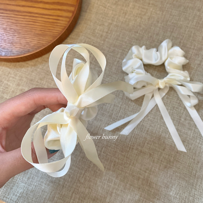 Dây buộc tóc kiểu nơ dễ thương