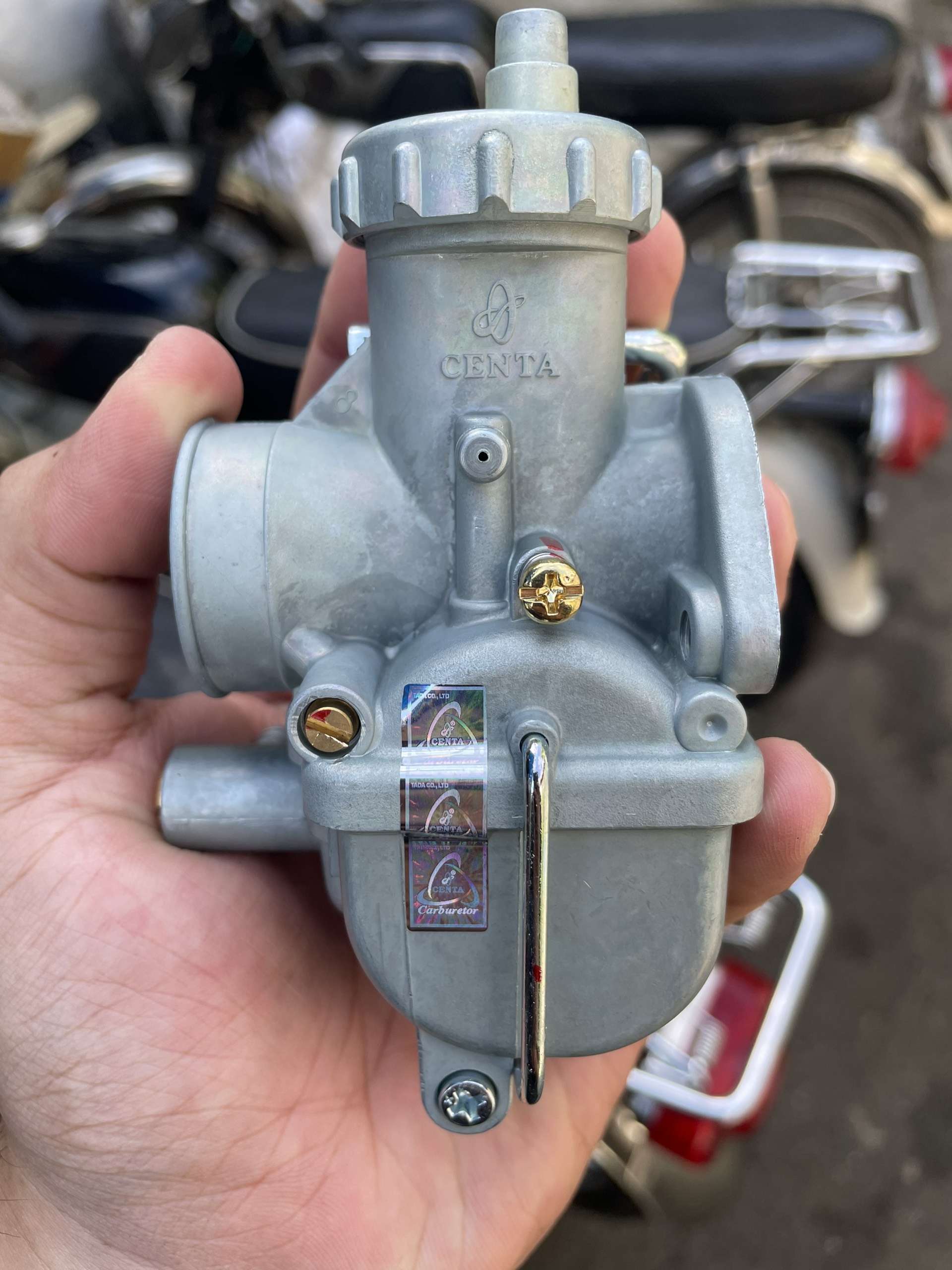 Bình xăng con centa gắn cho các dòng 67, CD, CL...