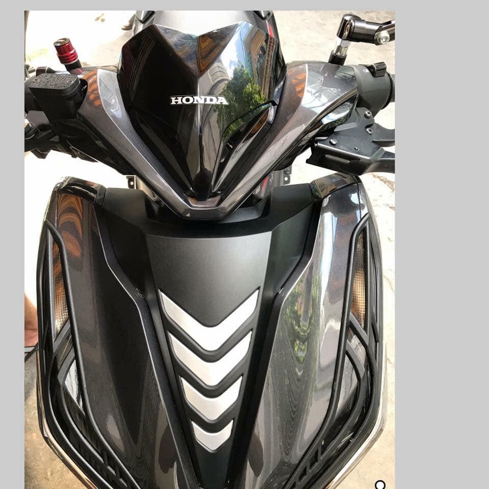 Mặt nạ thay thế xe Vario 2018-2021(kiểu sọc có màu)