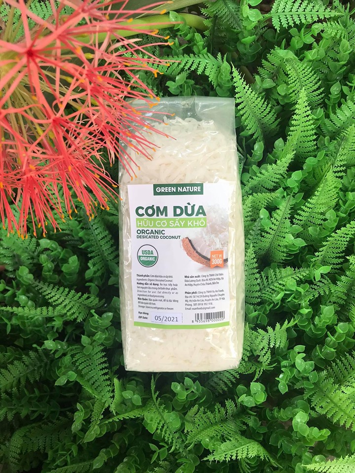 Cơm dừa hữu cơ 300g