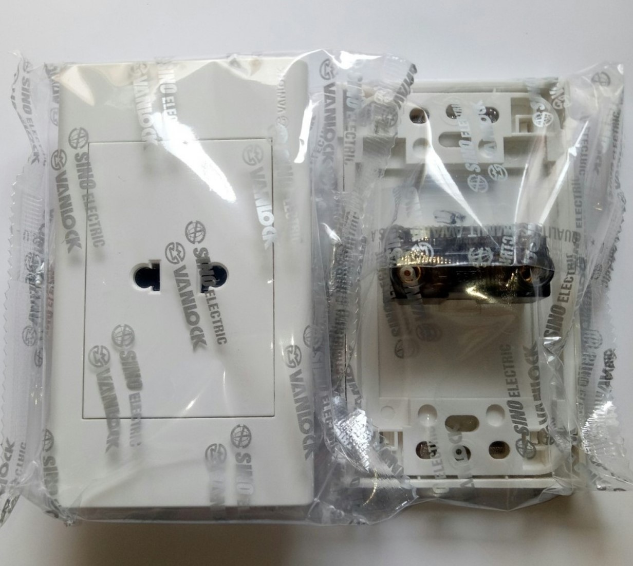 [SINO] Mặt Ổ Cắm 2 Chấu ( 1 lỗ - 2 lỗ - 3 lỗ ) - Đèn Led Phương Nam