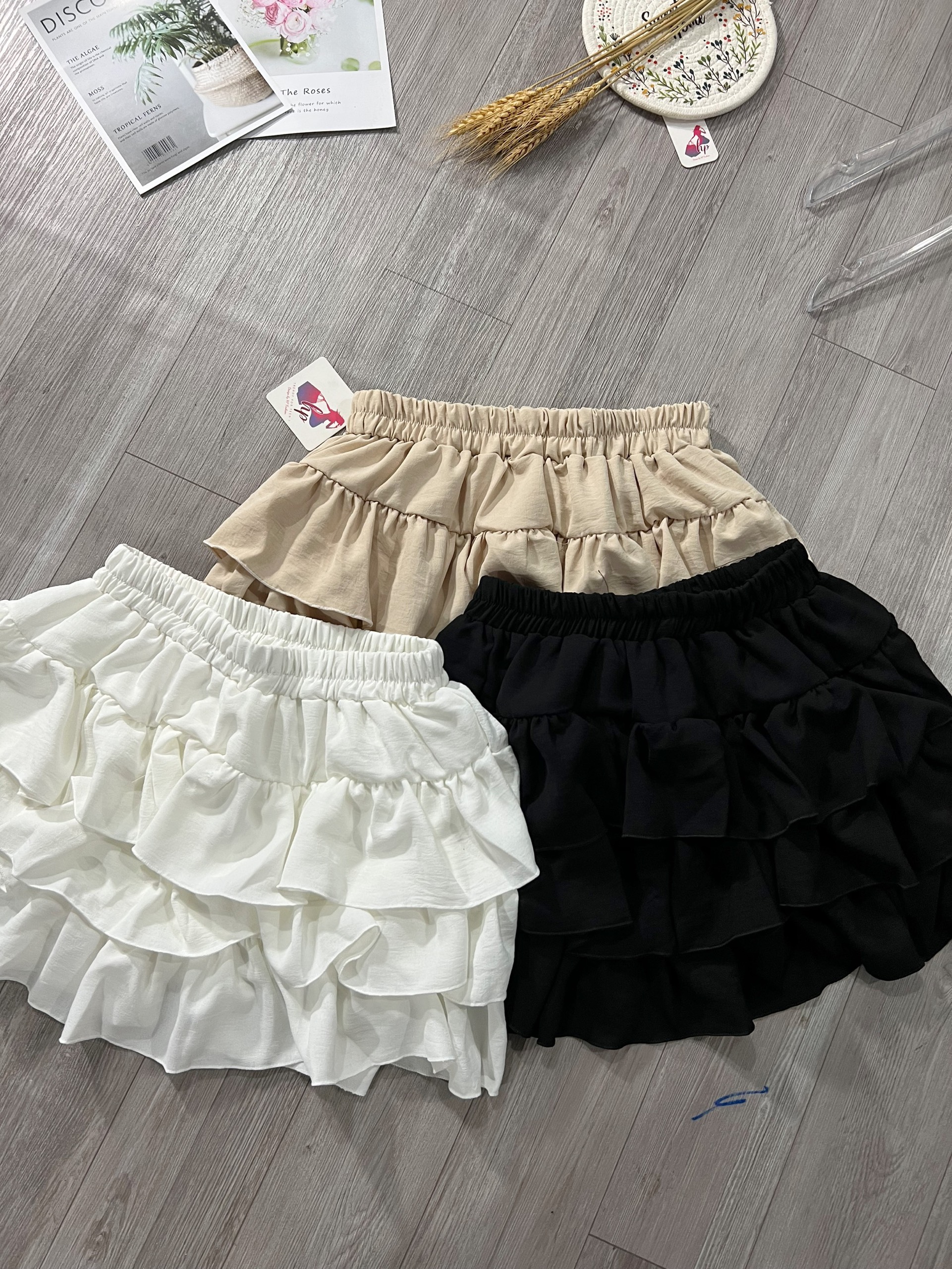 Sét bộ đi chơi áo tay dài xẻ đính nơ đá ,chân váy nữ 3 tầng tôn dáng có quần trong đi tiệc G181