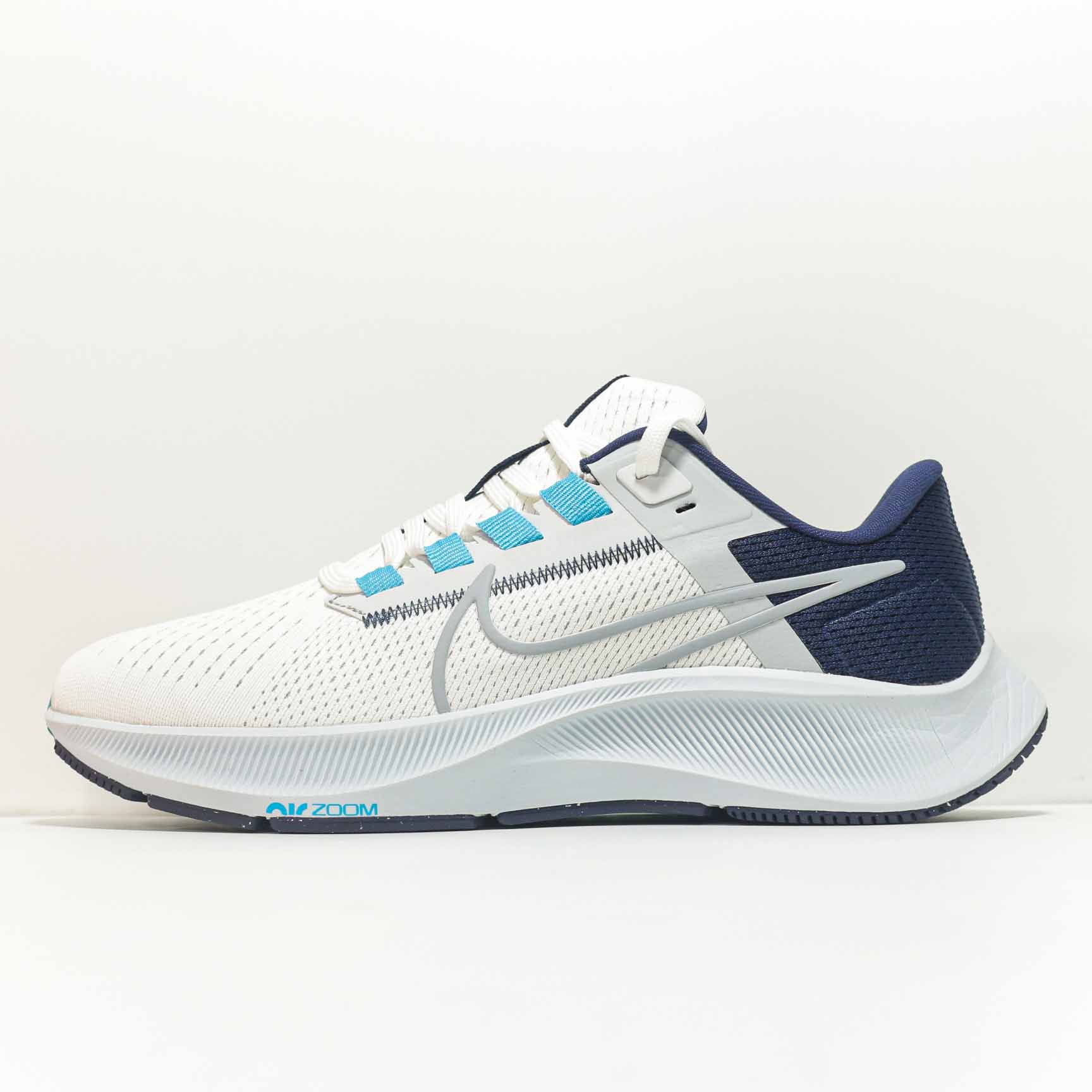 Giày chạy bộ Nike Air Zoom Pegasus 38 White Midnight Navy siêu nhẹ