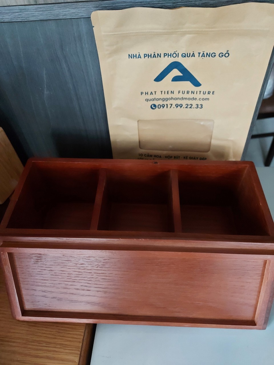 Hộp gỗ 3 ngăn, hộp bút để bàn, kệ bút để bàn, quà tặng doanh nghiệp kệ bút để bàn, hộp vật dụng để bàn làm việc