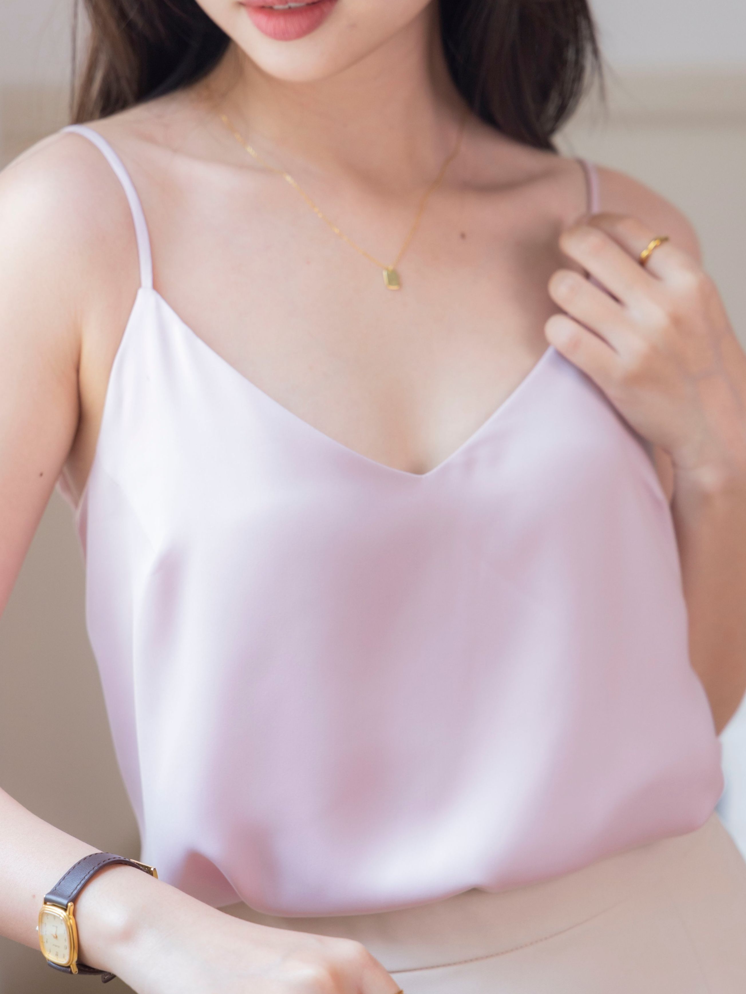 Áo hai dây lụa nữ KHÀN có lót cổ tim freesize cao cấp không nhăn
