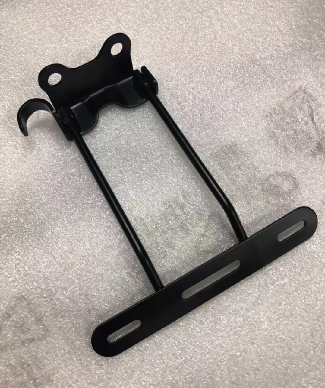 Pas gắn bản tên xe raider fi