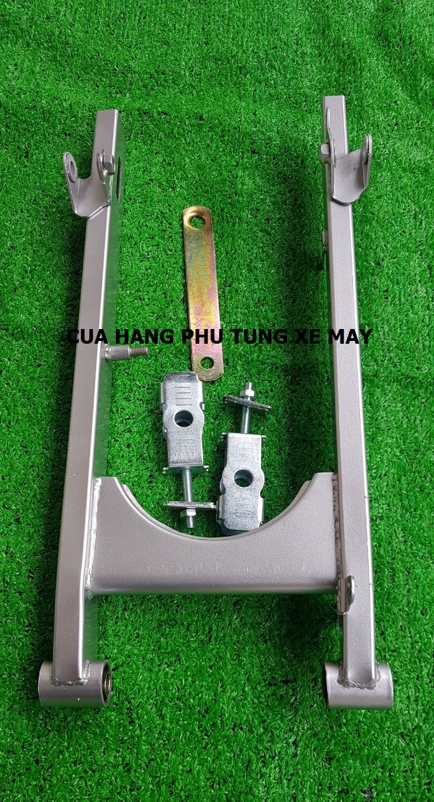 Gấp gắn xe Sirius kiểu Jupiter màu bạc tặng kèm pat tăng sên + pat giữ má đùm bền, mới lạ, chắc chắn