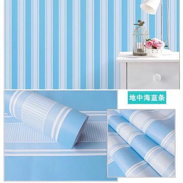 Giấy dán tường sọc xanh sọc trắng ( cuộn dài 10m khổ rộng 45cm, có sẵn keo)