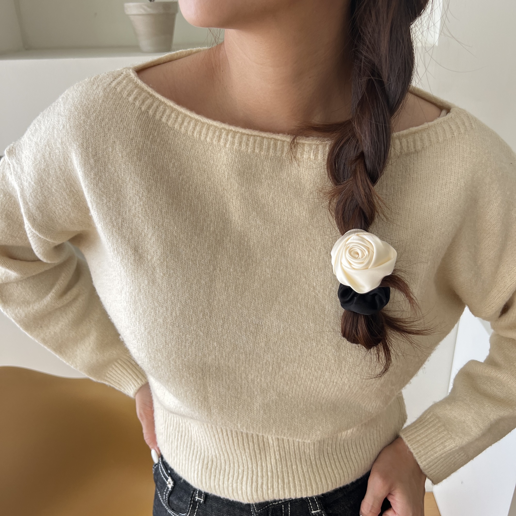 Cột tóc vải hoa hồng sang trọng Modleaf Rose queen tie Hàn Quốc