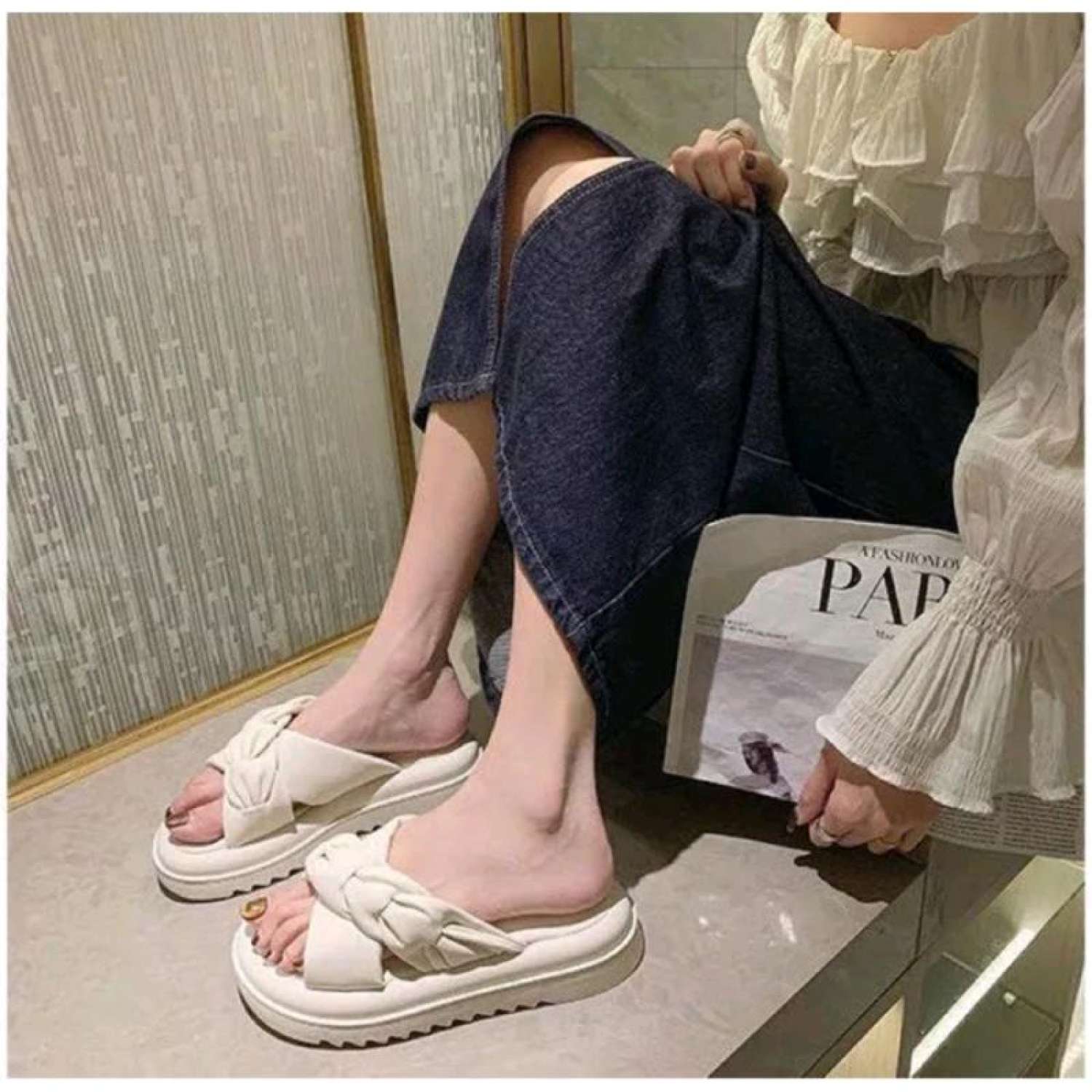 Dép Nữ Quai Chéo Đế 4cm Răng Cưa Tipa