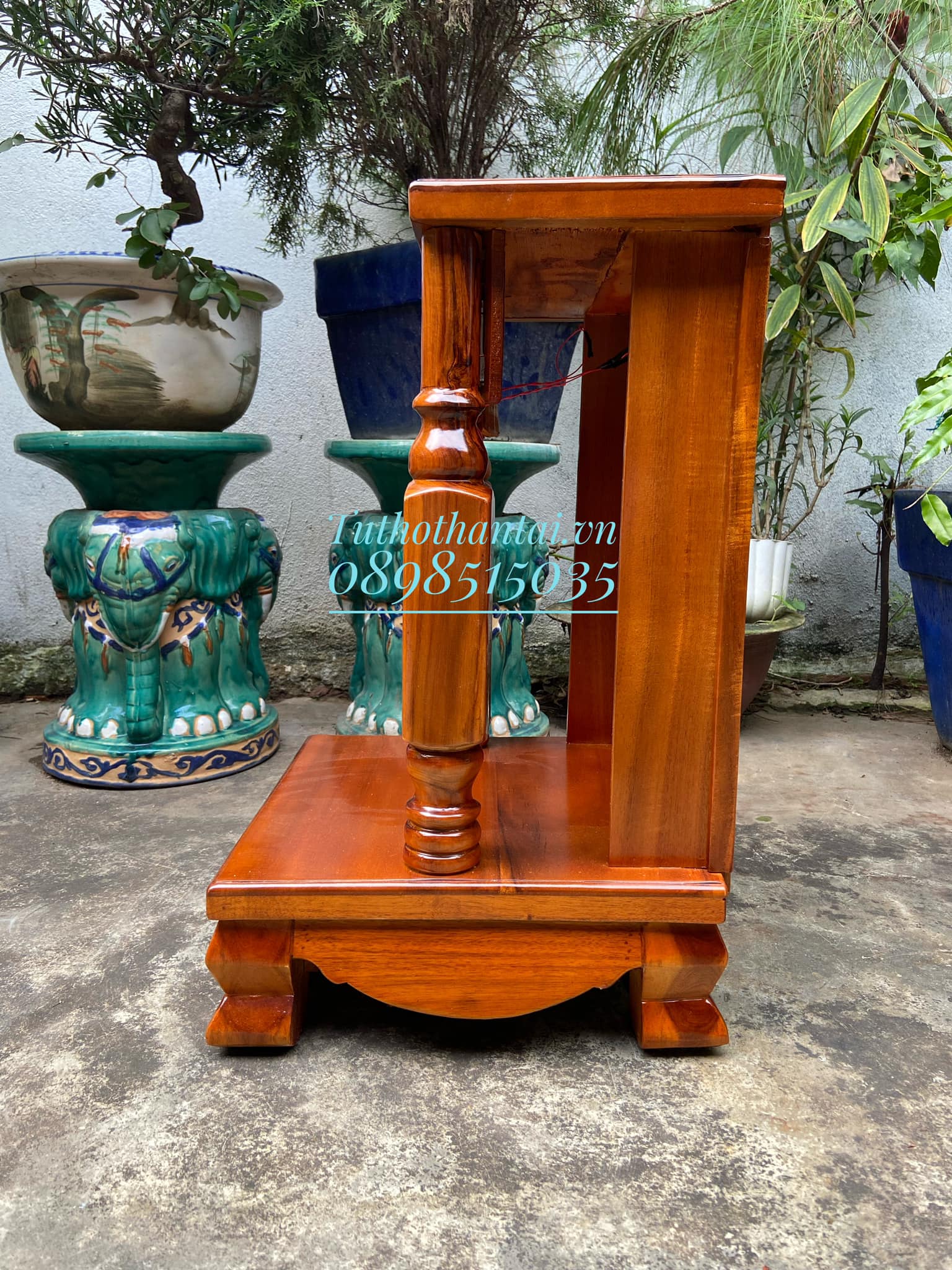 Bàn thờ thần tài cột vuông 40 X 60cm