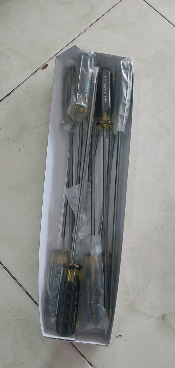 tô vít 5 ly nhật cán nhựa tốt