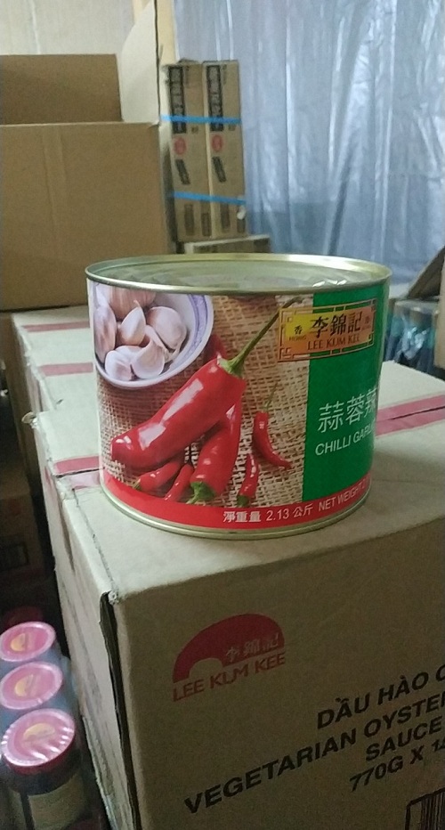 Tương ớt tỏi Lee Kum Kee hộp 2,13 kg