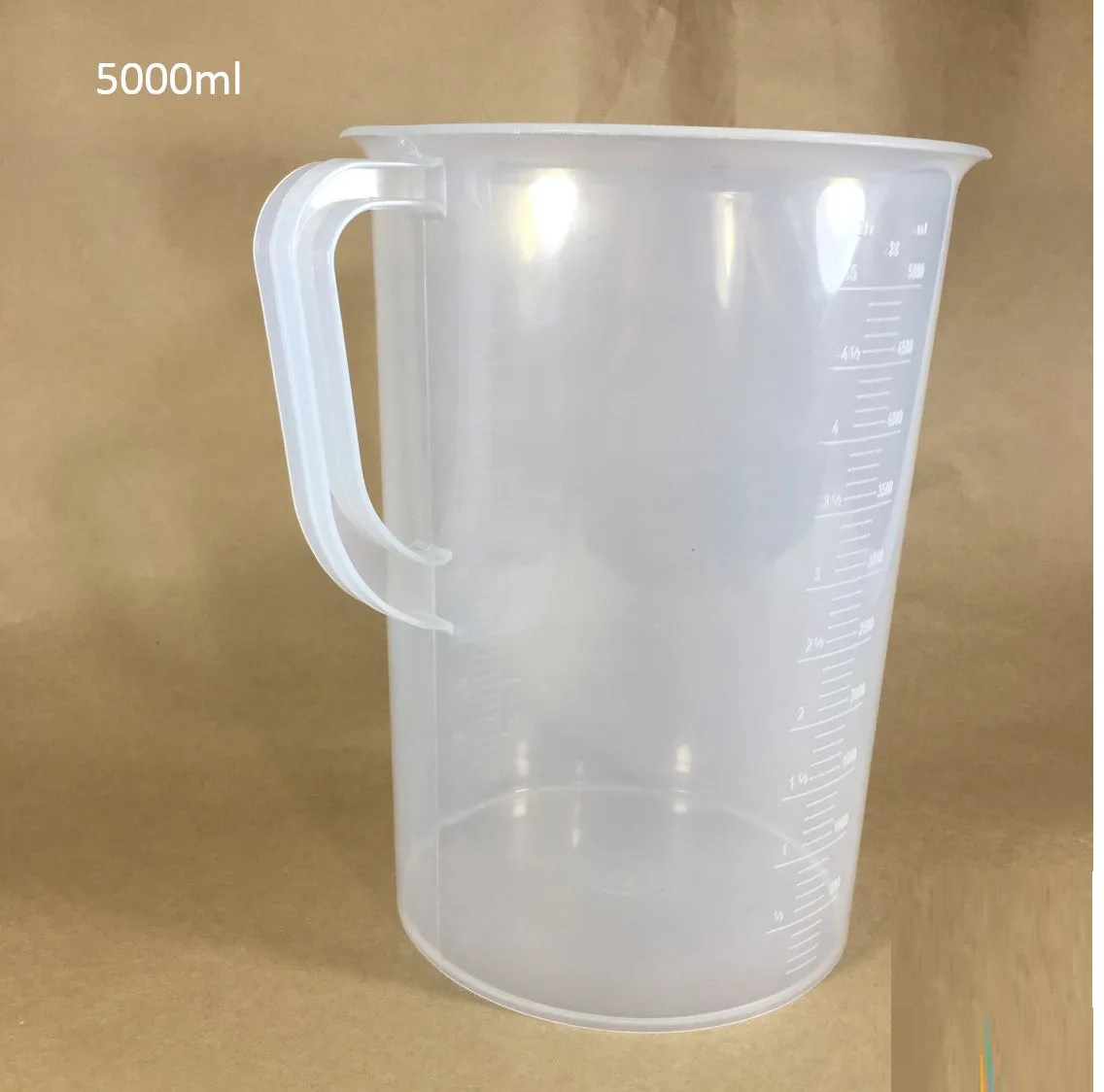 Ca đong nhựa 5L có vạch chia