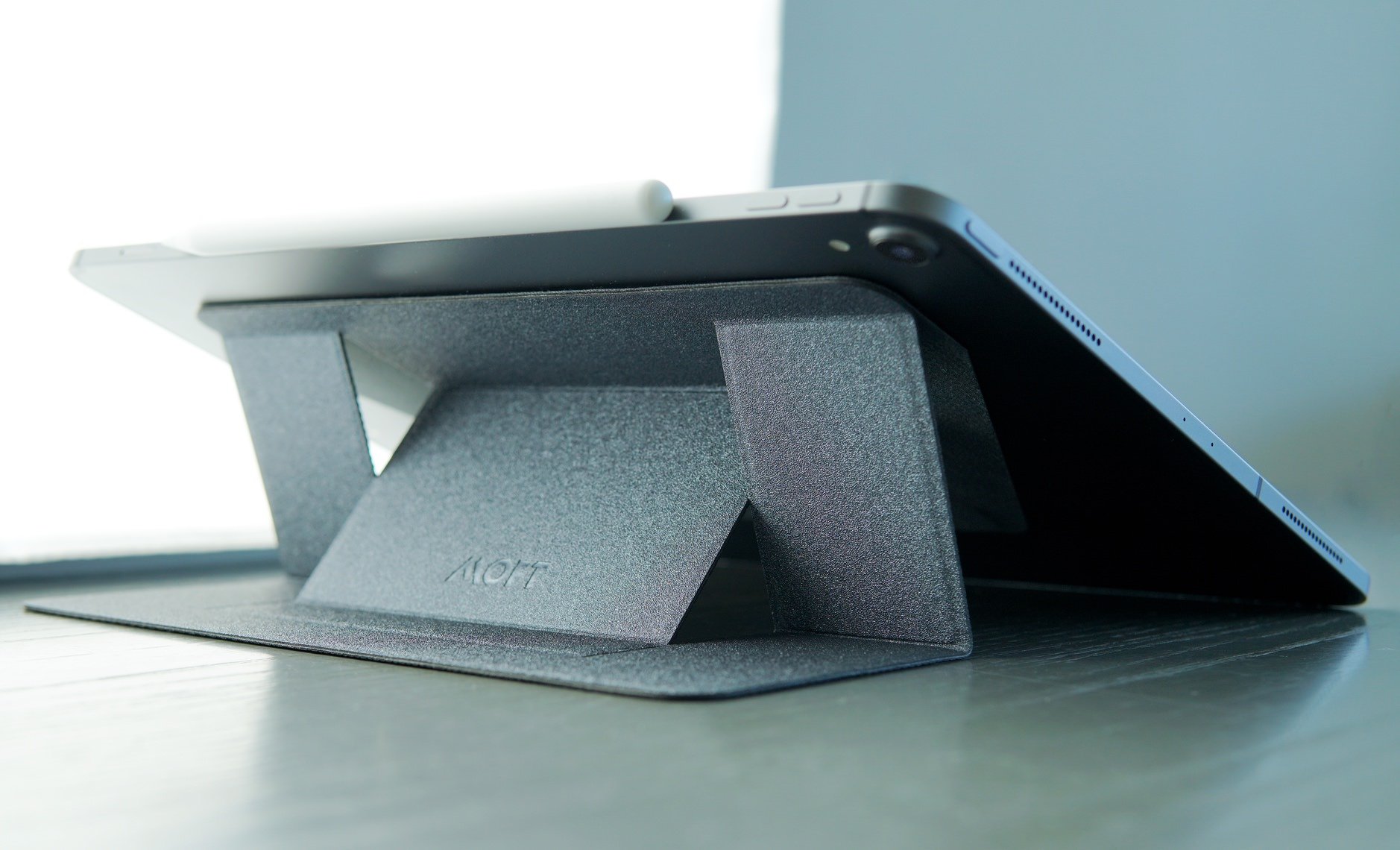 THE MOFT STAND GIÁ ĐỠ LAPTOP MỎNG NHẸ NHẤT THẾ GIỚI