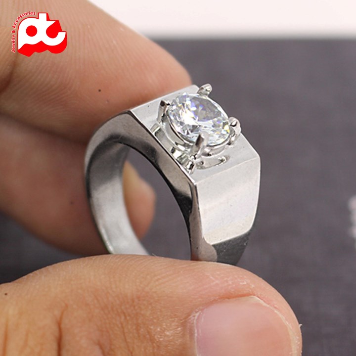 Nhẫn nam inox kiểu bảng trơn xoàn tròn trắng màu trắng thép không gỉ PTNNA231