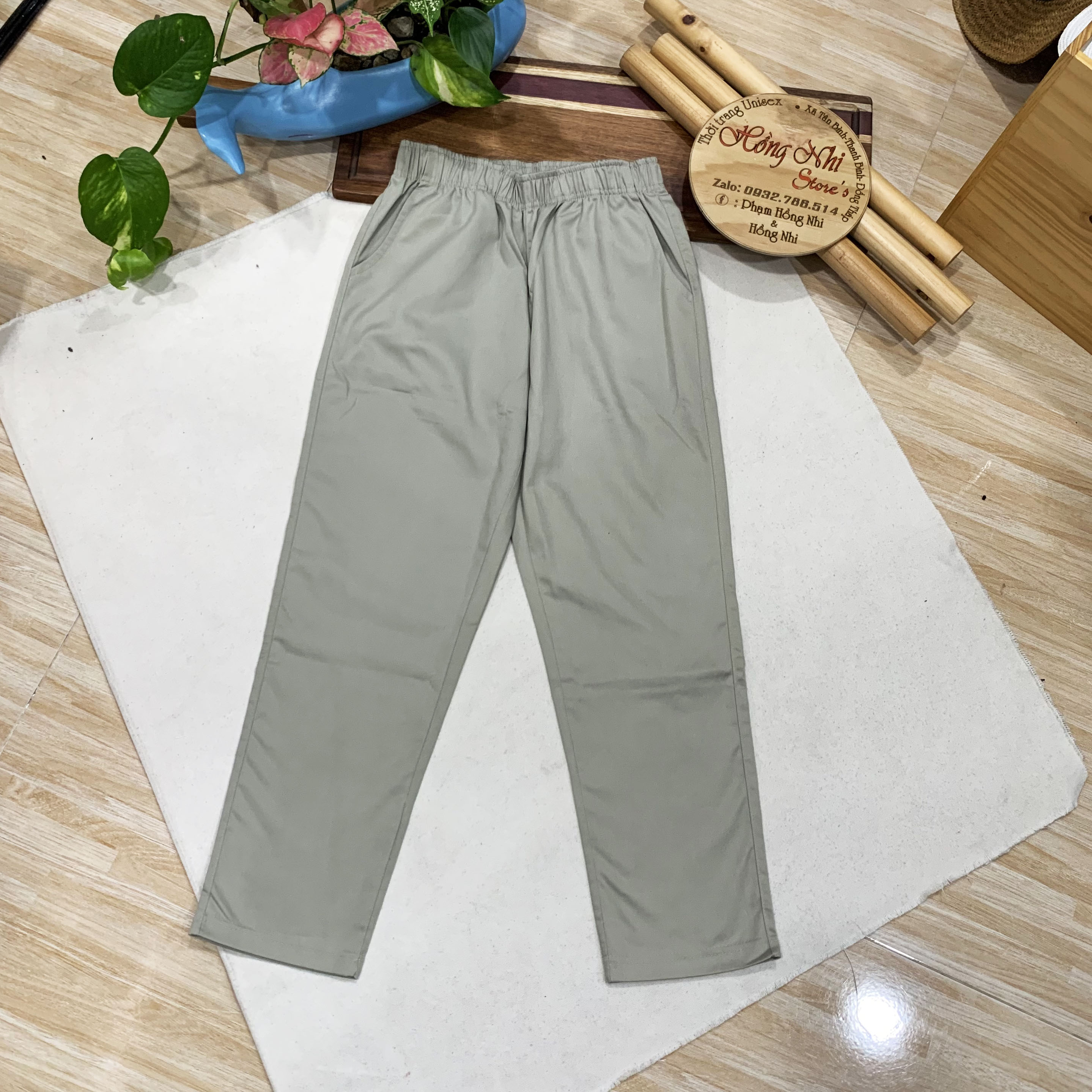 Quần Kaki Trơn Dài Lưng Thun Màu Xám Nhạt Basic Pant Unisex Oversize Ulzzang - MM