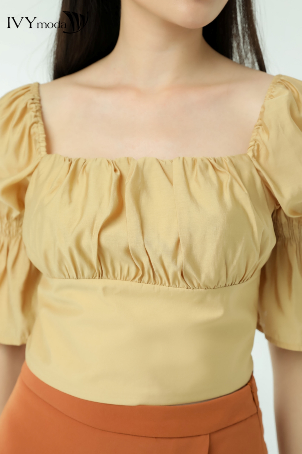 Áo Croptop nhún ngực IVY moda MS 16B9379