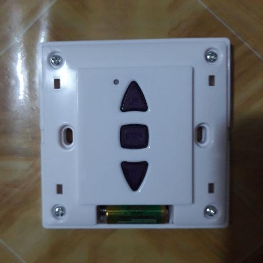 Điều khiển cửa cuốn gắn tường thông minh MÃ HỌC 433 mhz