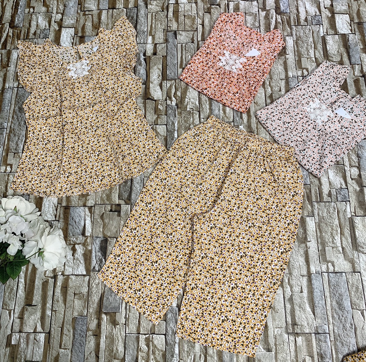 bộ lửng cổ phối ren vải lụa mango kp-2025 ku phong shop