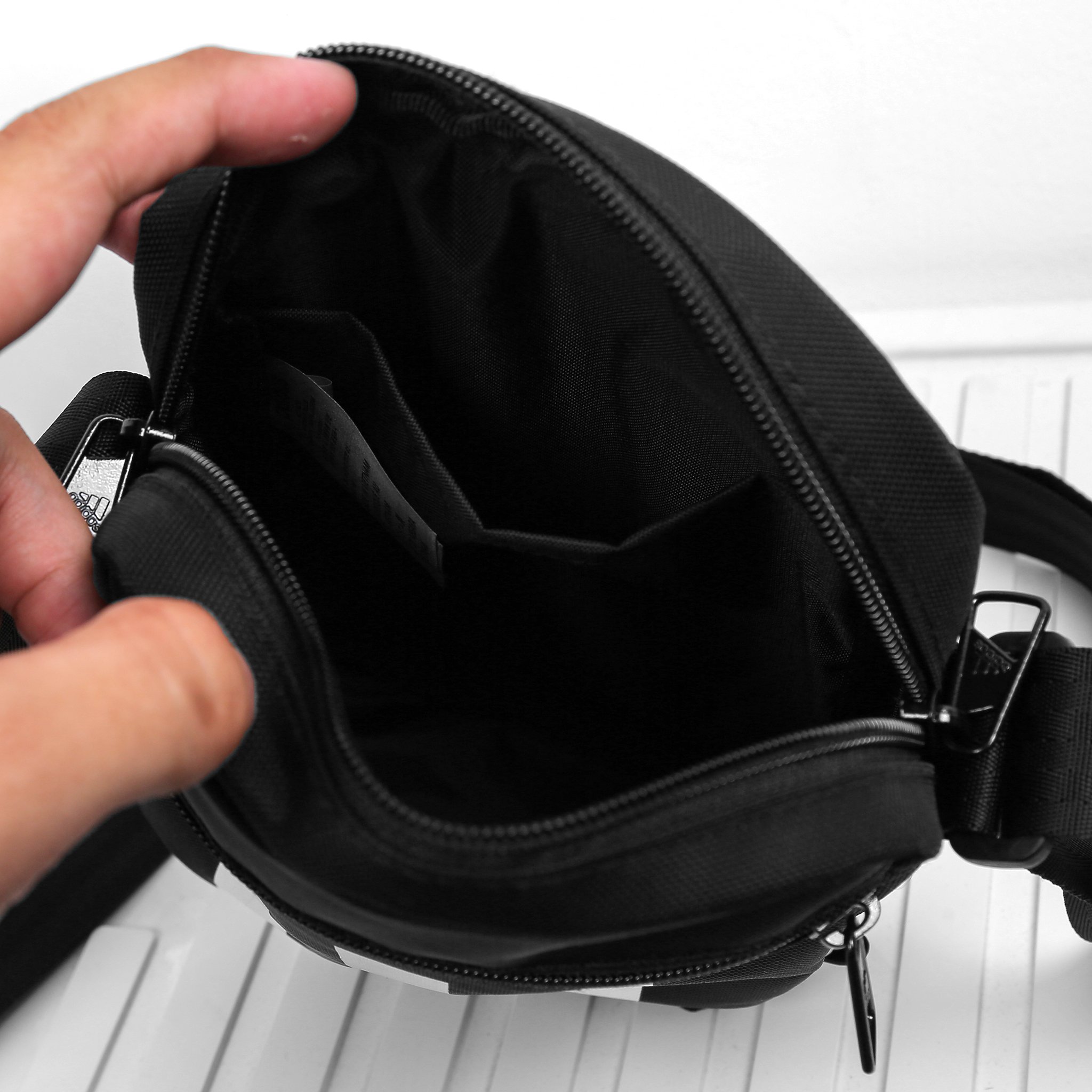 Túi Đeo Chéo Adidas GN1928 Sling Bag