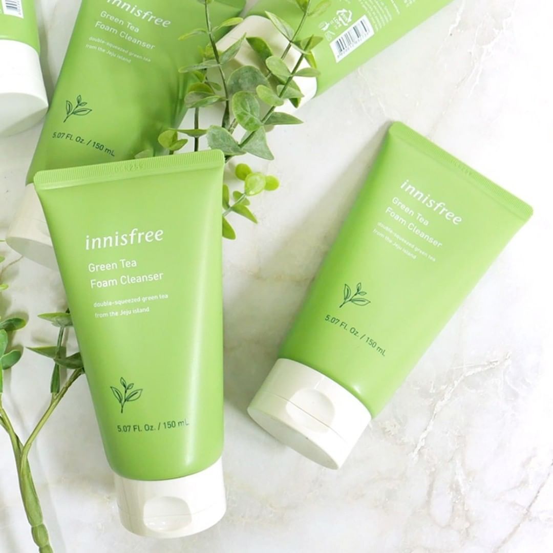 sữa rửa măt trà xanh innisfree.
