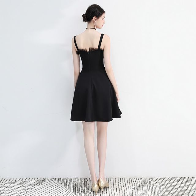 Zerasy - Đầm 2 dây viền cổ cách điệu