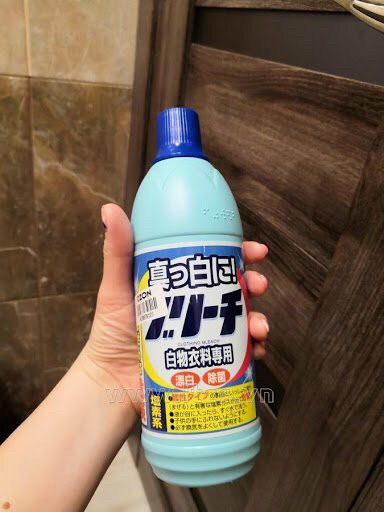 NƯỚC TẨY TRẮNG QUẦN ÁO ROCKET NHẬT BẢN