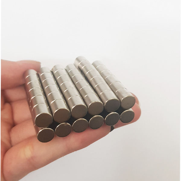 [HCM]Nam Châm Đất Hiếm Trụ Lực Từ Siêu Mạnh 8x8mm