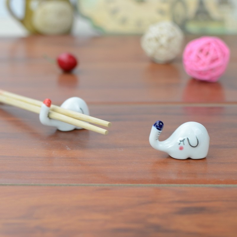 Gác đũa gốm sứ hình con voi dễ thương