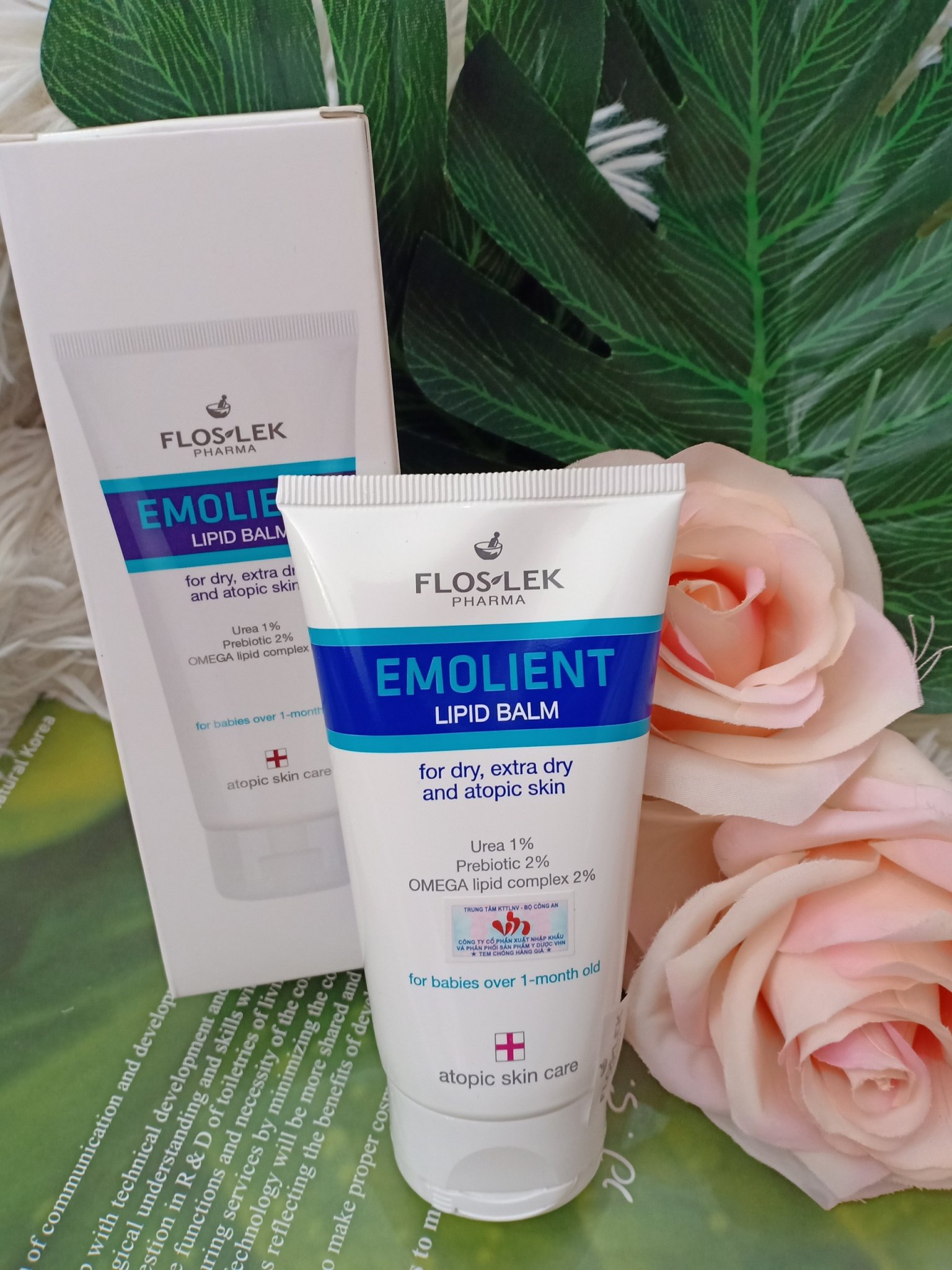 Lip balm with vitamins A and E (Floslek Kem Dưỡng Ẩm Lipid Balm 50ml)