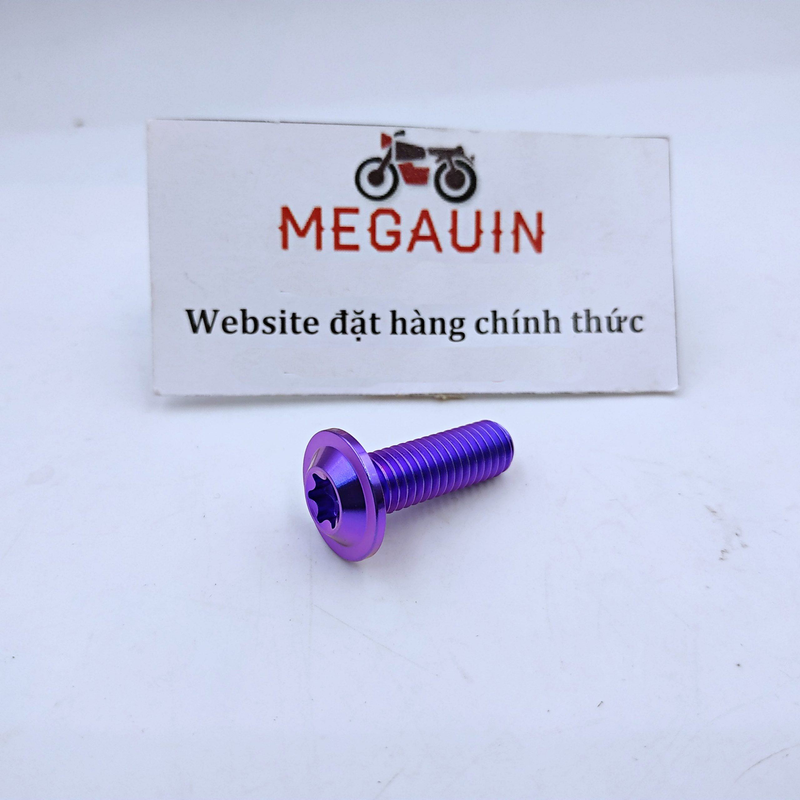 Ốc Titan GR5 Gác Chân Sau Winner X