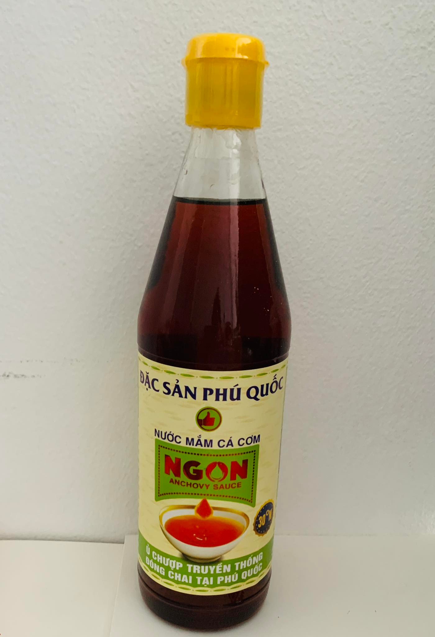 Nước mắm cá cơm Phú Quốc NGON 30 độ đạm/520ml (mắm Nhất)