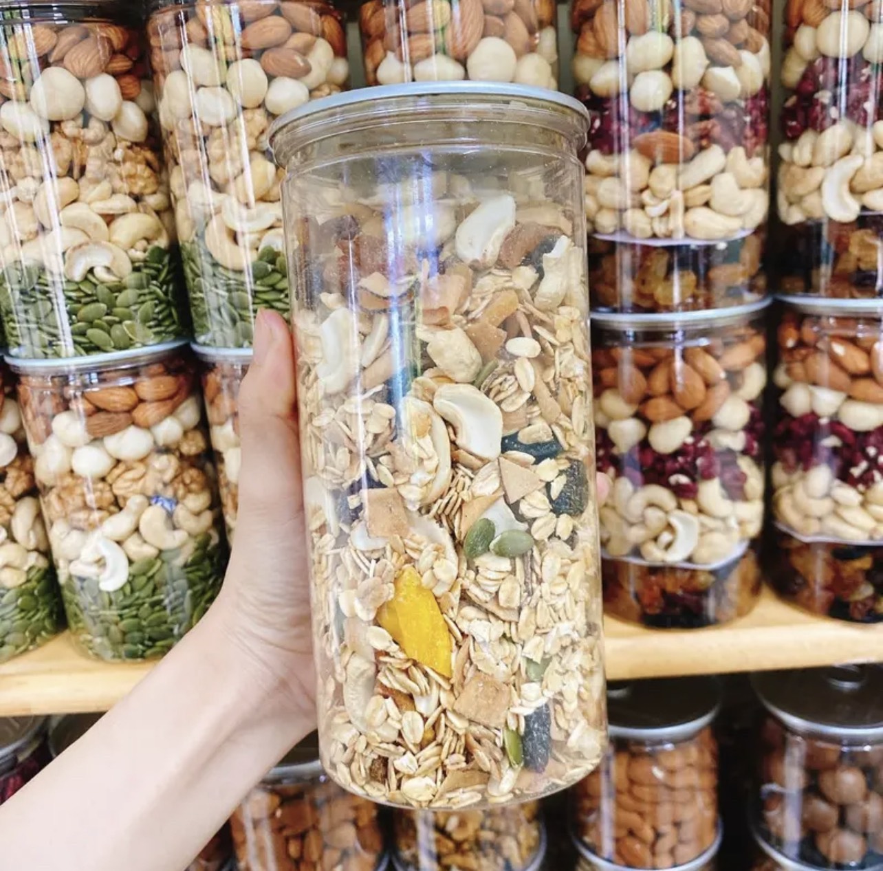 Granola Ăn Kiêng Nhiều Hạt Giảm Cân 500G ( 70% Hoa Quả Sấy)