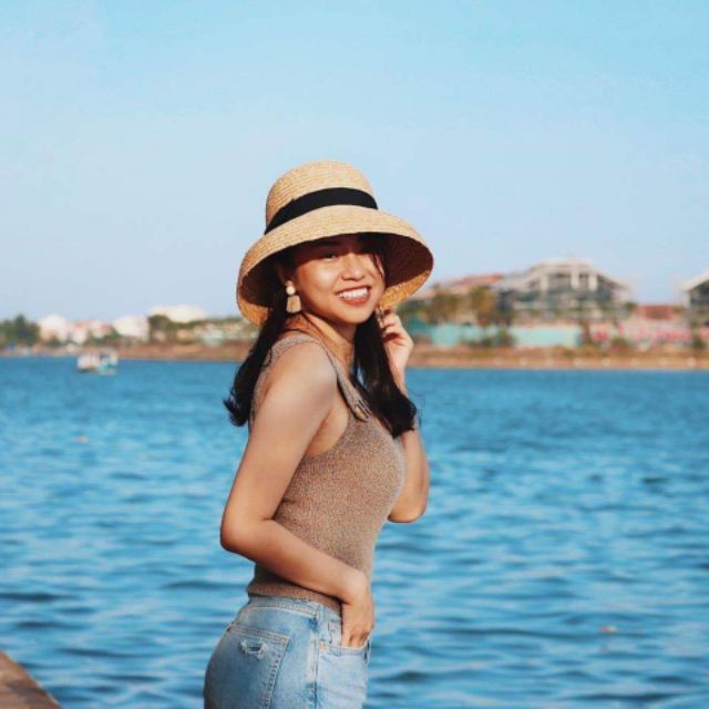 Nón mũ cói lồng đèn hot trend đi du lịch