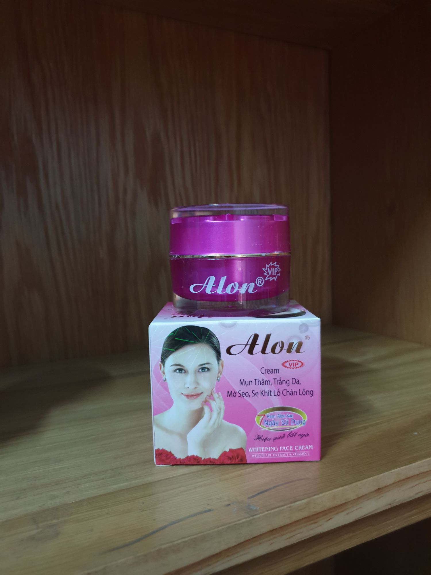 [HCM]Kem alon mụn thâm trắng da 15gr