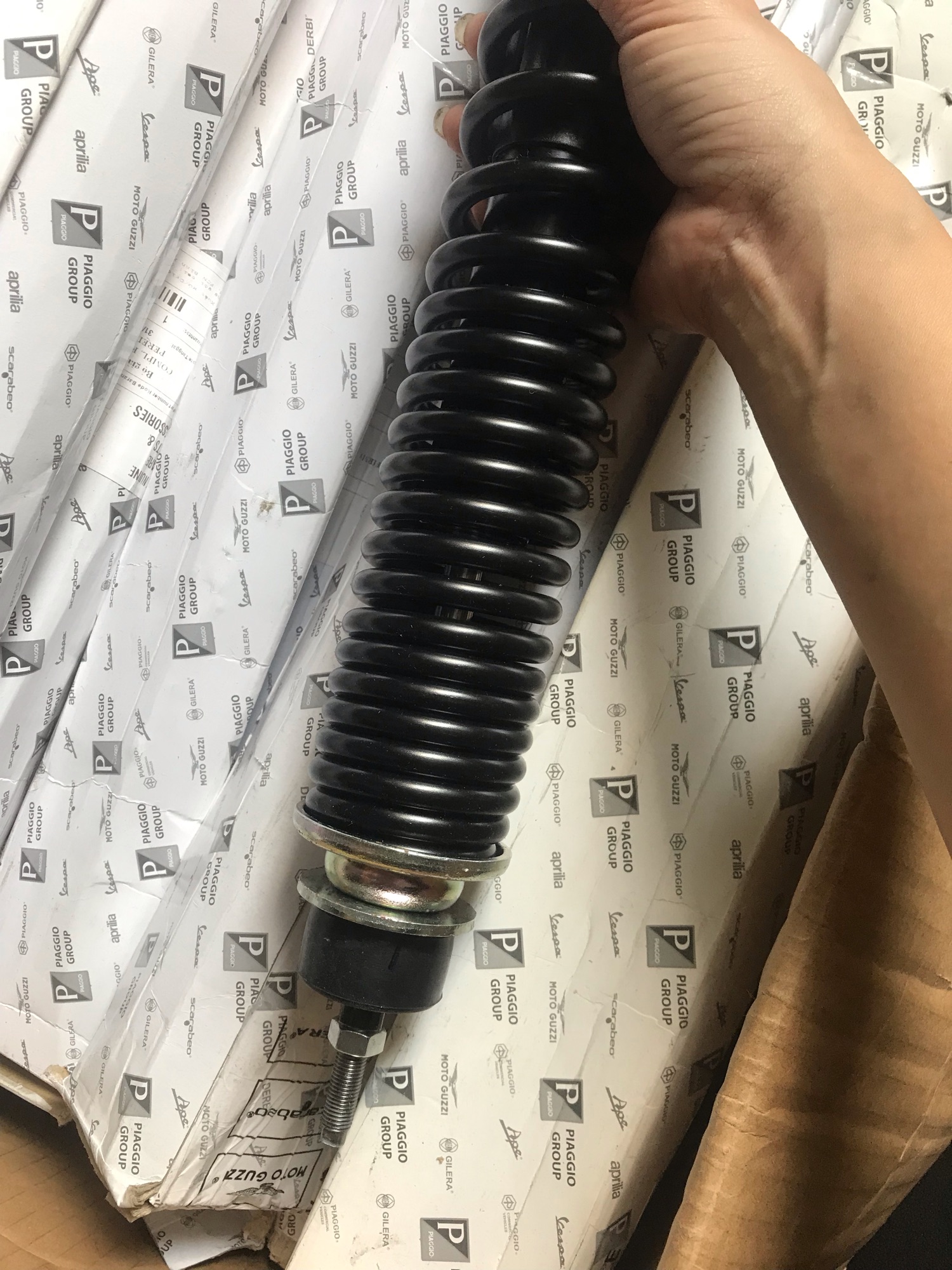 Phuộc sau xe Vespa Primavera/ Sprint hãng