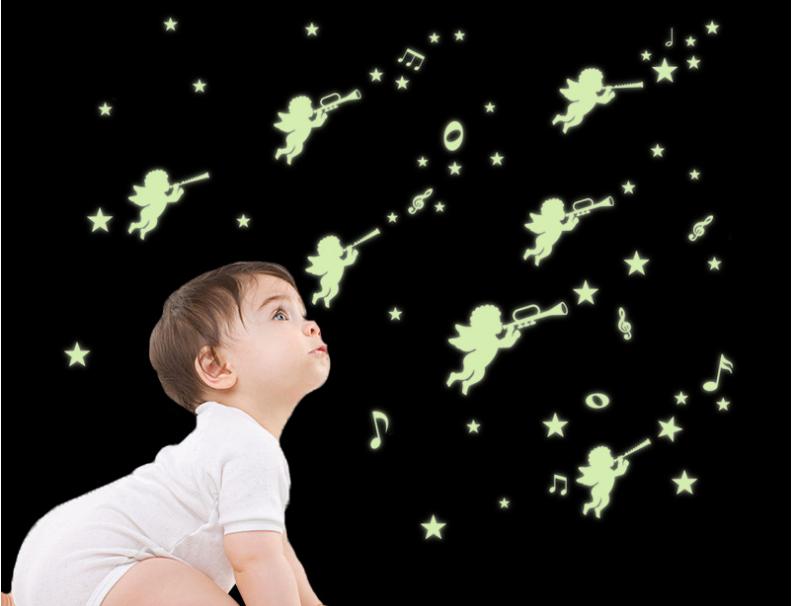 Decal trang trí Thiên Thần thổi kèn - Dạ Quang