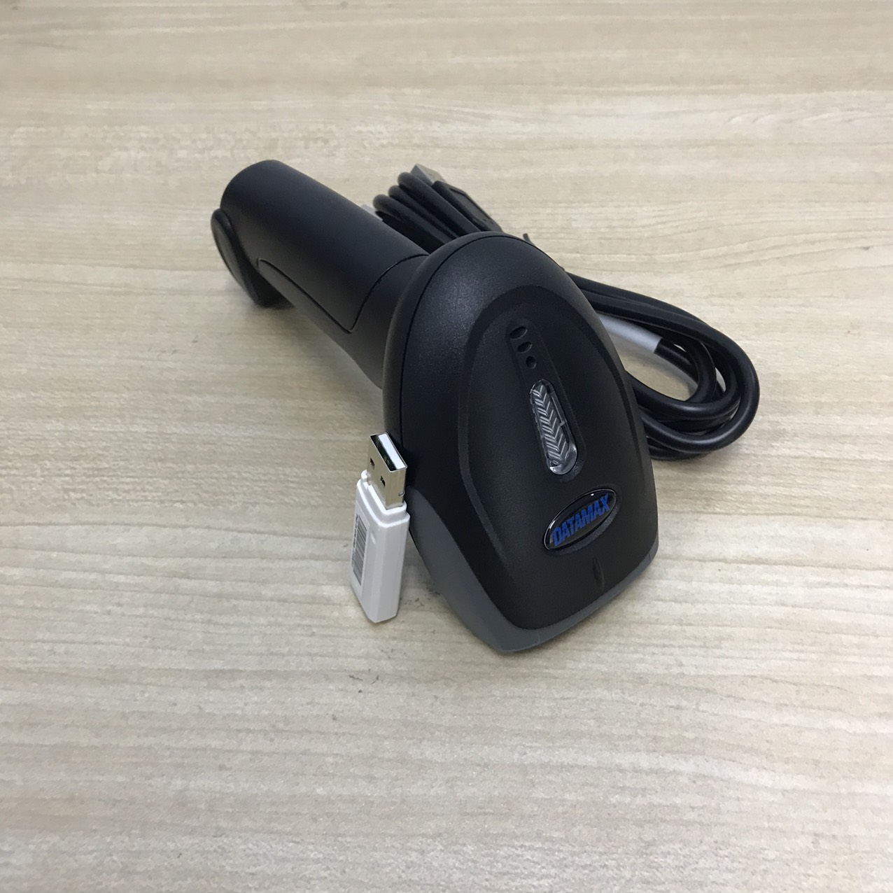 Máy quét mã vạch không dây - scan cực nhanh quét mã vạch hàng hóa datamax m1200w