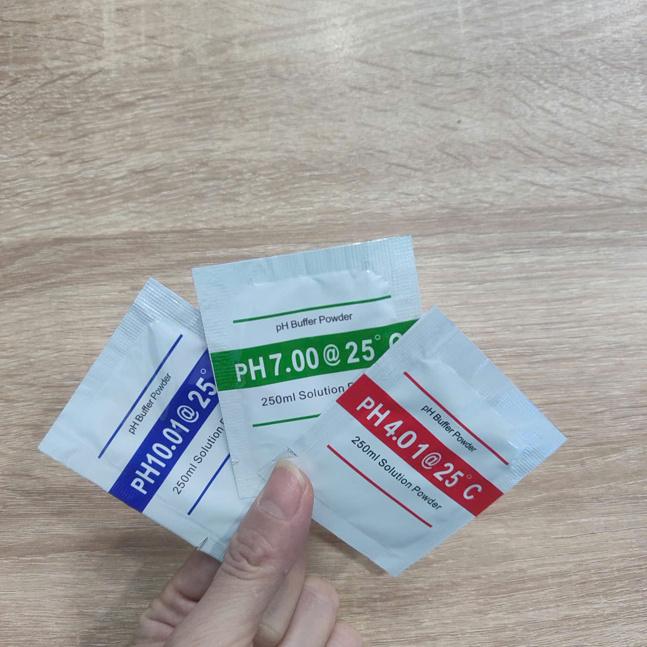 [HCM]Bột pha dung dịch chuẩn pH gồm 3 gói 4.00 (Hay 4.01) + 6.86 + 9.18 dùng cho bút đo pH
