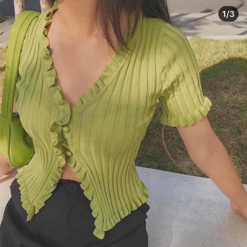 Áo croptop nút phối ren bèo bèo tnc999