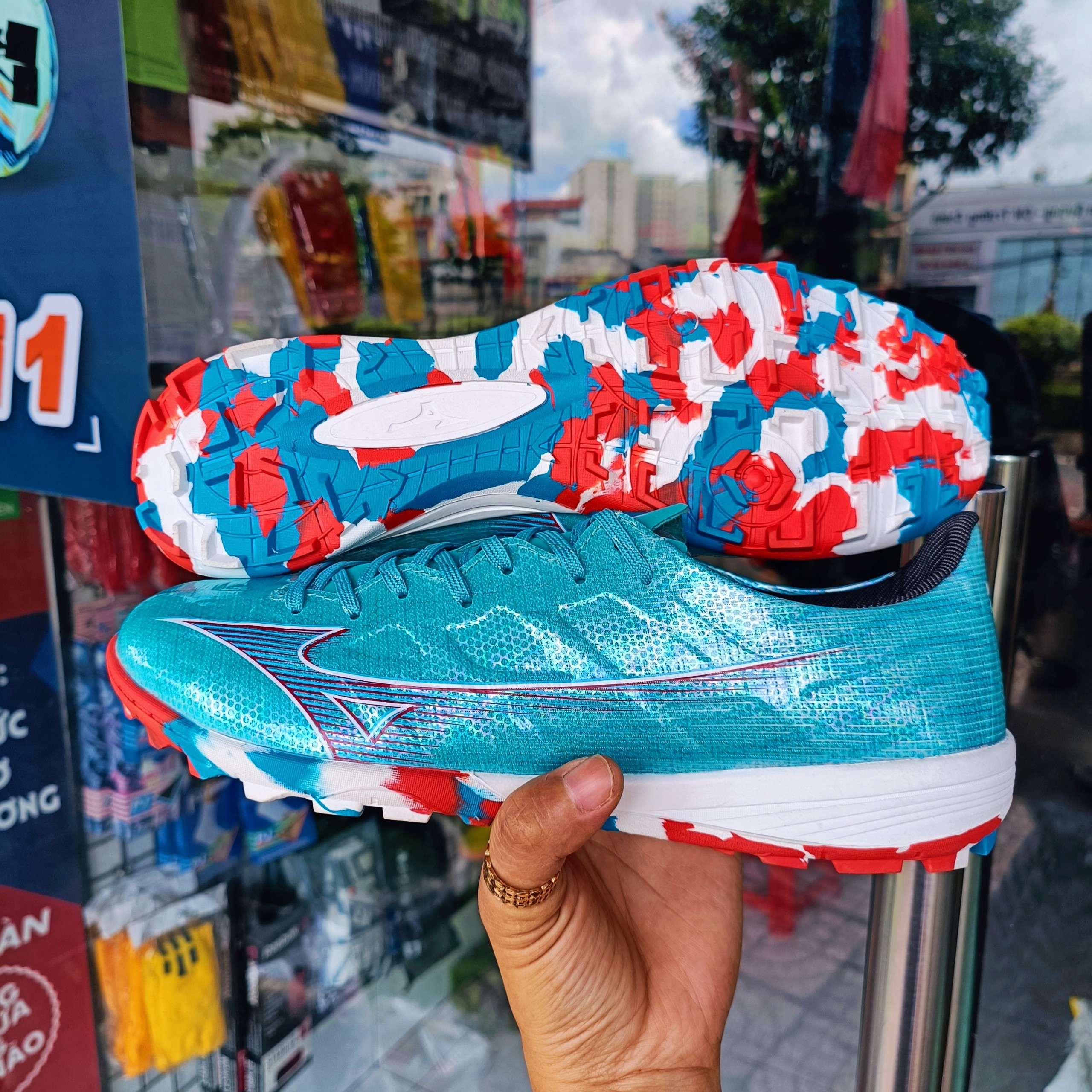 giày đá bóng mizuno alpha pro tf ( tặng Khâu đế+ tất + túi rut + hộp )